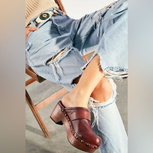 Free People Shoes - Free People FP Collection Culver City Clogs
Mahogany Leather size 37 / US 7